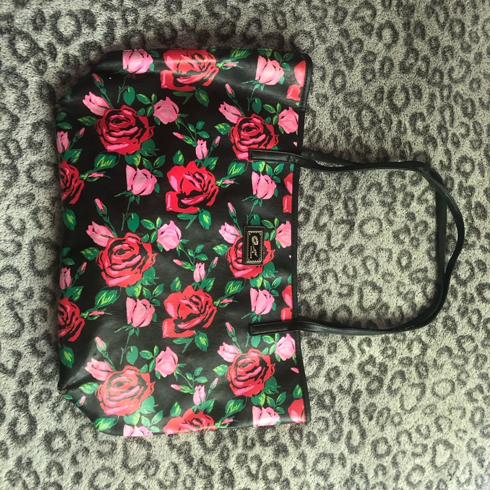 Betsey johnson floral purse 🌹 🥀